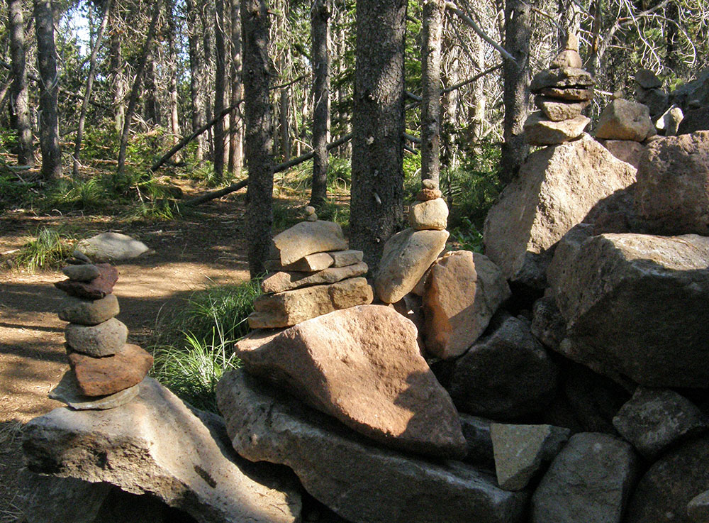 Bein Rocking Stone Do you know what a Beinakerling is...? (and a mea culpa) - Oregon Hikers